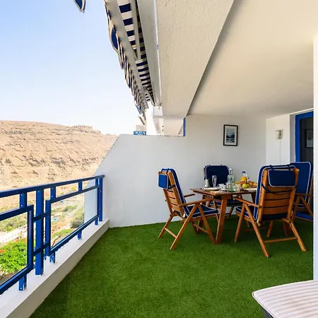 아파트 Charming With Terrace, Swimming Pool And Sea Views