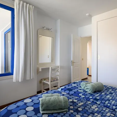 Charming With Terrace, Swimming Pool And Sea Views 아파트