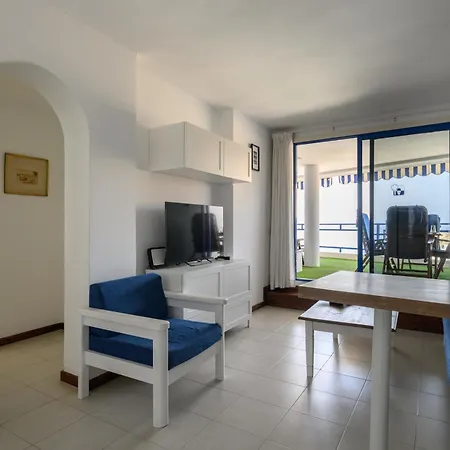 Charming With Terrace, Swimming Pool And Sea Views *