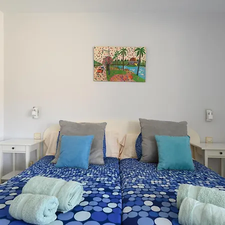 Charming With Terrace, Swimming Pool And Sea Views 타우리토