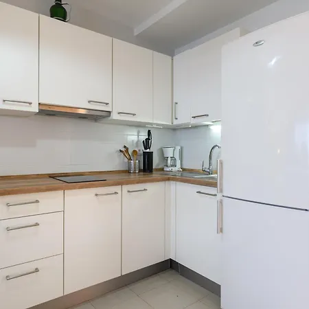 Charming With Terrace, Swimming Pool And Sea Views * 타우리토