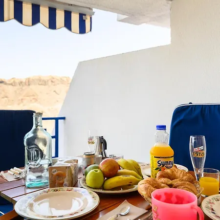 Charming With Terrace, Swimming Pool And Sea Views 아파트 타우리토