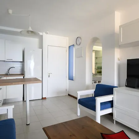 Charming With Terrace, Swimming Pool And Sea Views * 타우리토