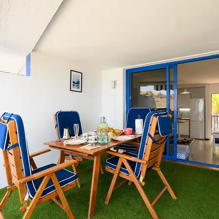 Charming With Terrace, Swimming Pool And Sea Views 아파트 *